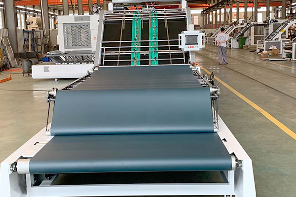 BZJ-L8 SERIES AUTOMATIC FLUTE LAMINATOR MACHINE